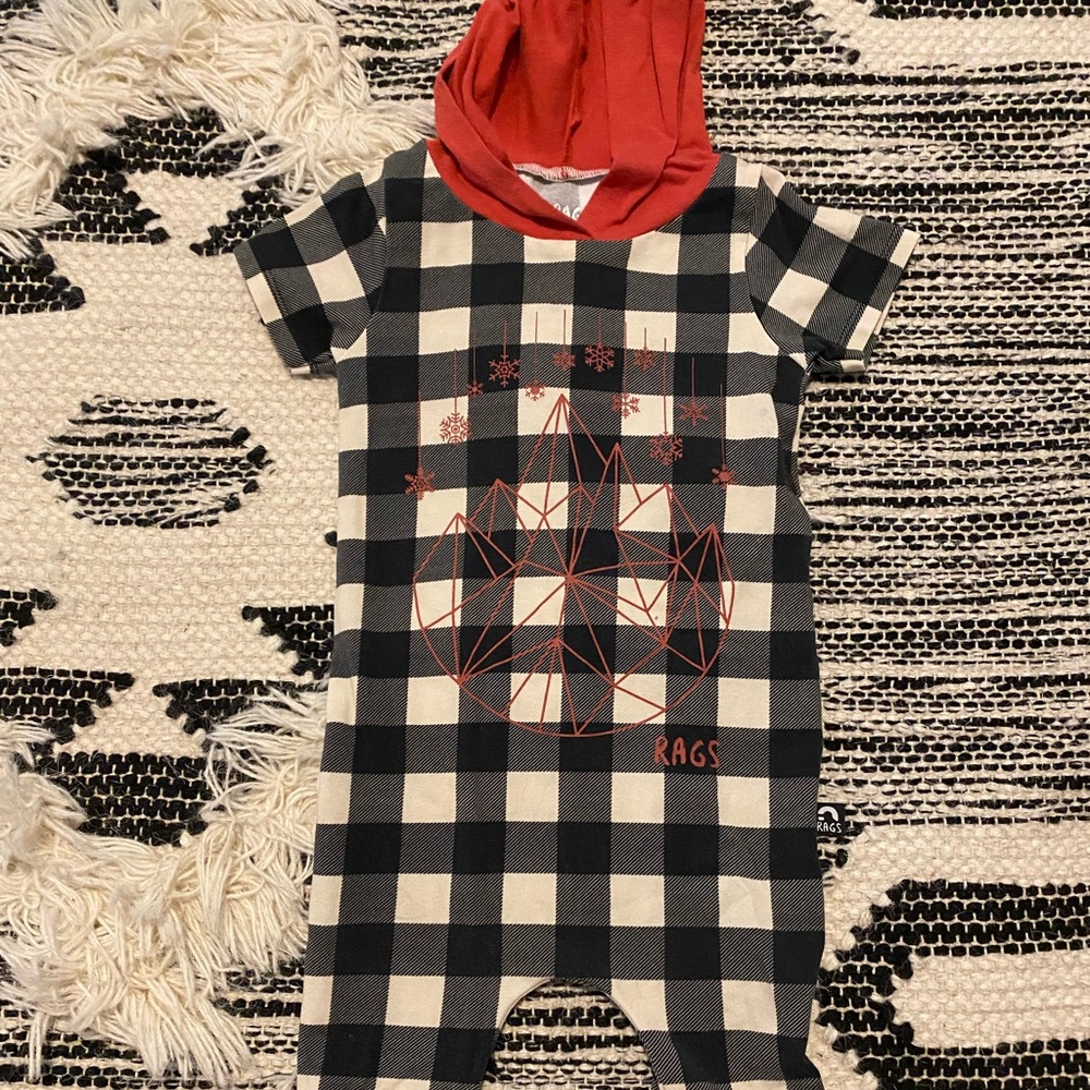 Holiday rags to Raches hooded gingham GUC 6/12
